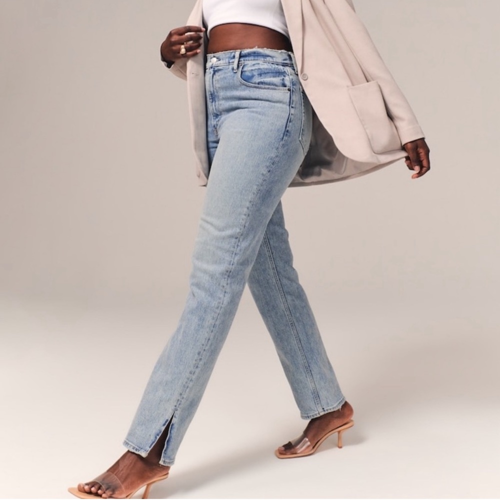 NEW WITH TAGS 90’s straight ultra high rise Abercrombie and fitch with split hem